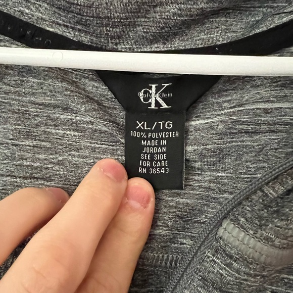 Calvin Klein Quarter-Zip pullover - Picture 4 of 4